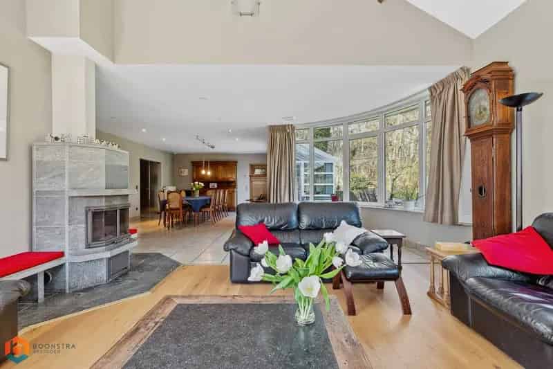 Riante villa met 5 slpkrs op 8625 m² te Rijmenam