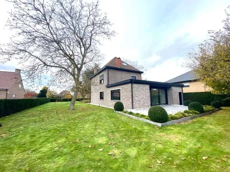Subliem recentelijk gerenoveerde villa met 4 slaapkamers