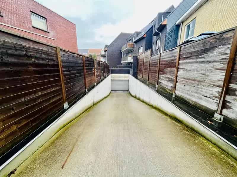 Overdekte parkeerplaats te koop in Waarschoot