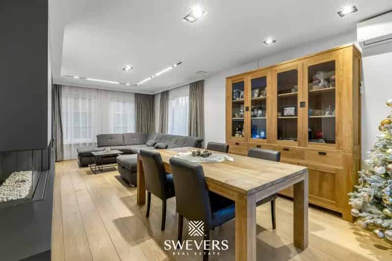Villa met zwembad en poolhouse op 14a 40ca te Sint-Truiden