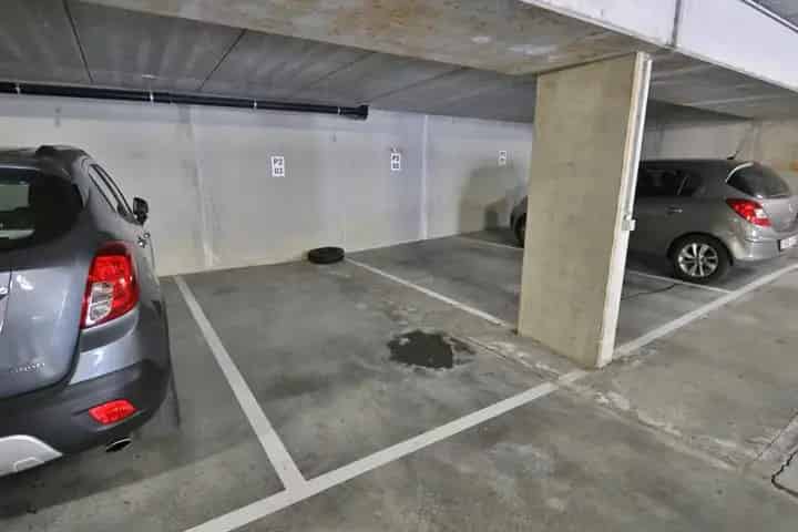 Garage  te Woluwe-Saint-Lambert 