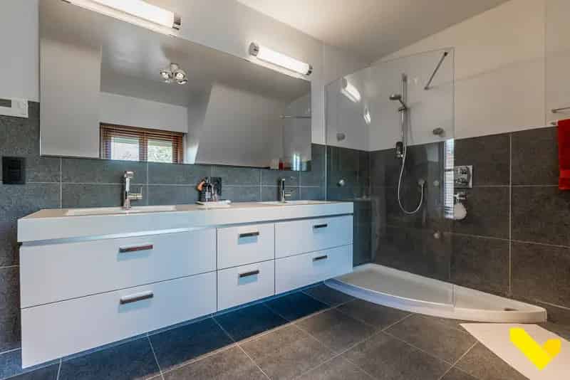 Royaal Landhuis Met Prachtig Uitzicht In Groene Omgeving.