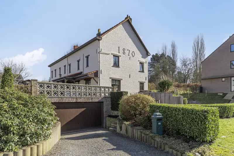 Instapklare driegevelwoning op een toplocatie in Beersel