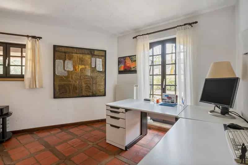 Unieke Spaanse villa op toplocatie in Schoten!