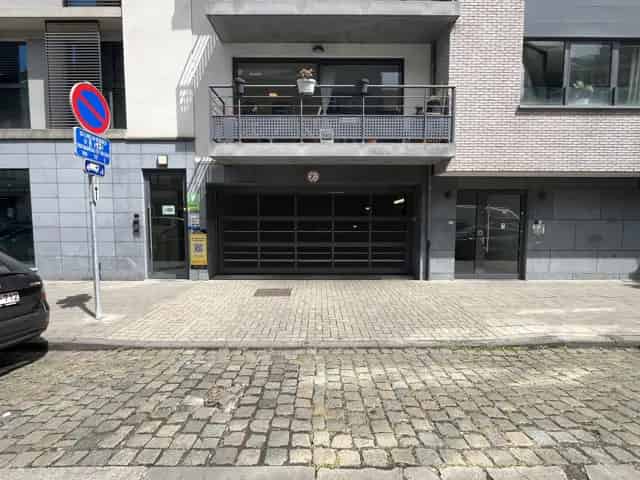 Parkeerplaats Te Huur , Anderlecht, Brussel Hoofdstad