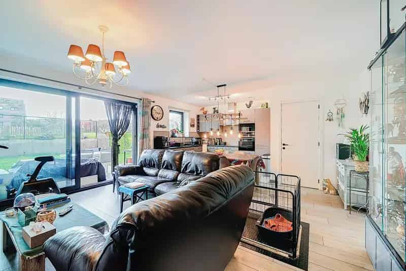 Appartement met drie slaapkamers in Molenbeek-saint-jean