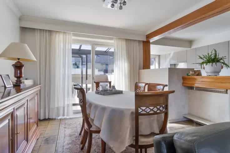 Huis Te Koop: Instapklare woning met garage en 3 slaapkamers