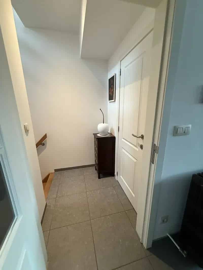 Prachtige, instapklare woning met 1 slaapkamer & inpandige garage in het centrum van Diepenbeek.