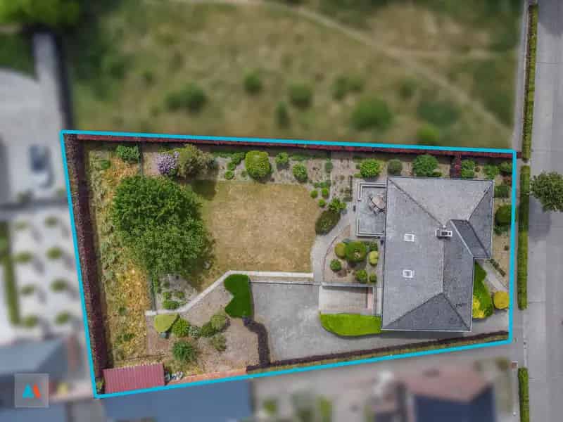 Ruime Open Bebouwing te Hoogstraten met 4 Slaapkamers en Garage