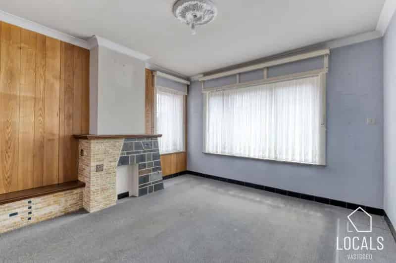Te renoveren gezinswoning met 3 slaapkamers, tuin en garage