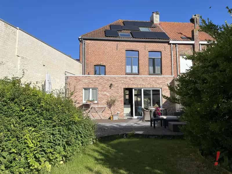 Huis te koop Brugge: 4 slaapkamers, eigen badkamers, vergunde B&B