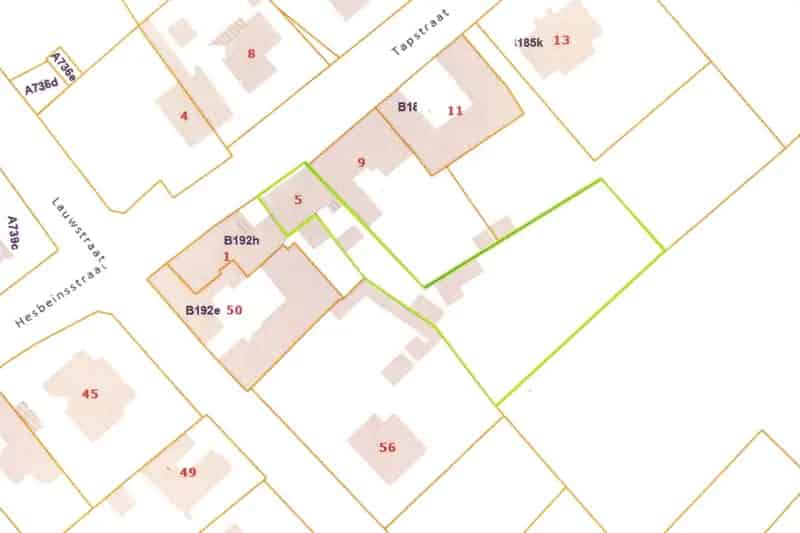 Verzorgde woning met mooie tuin en leuke weide, rustig gelegen en prachtig uitzicht