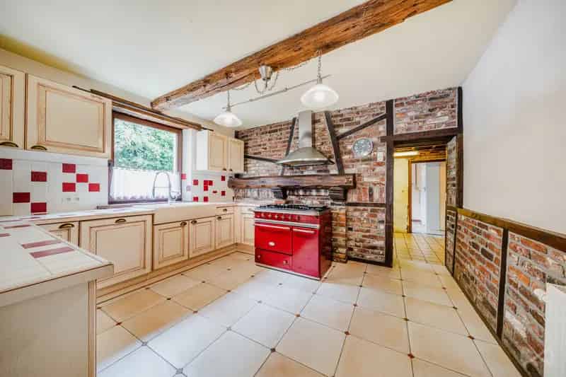 Huis te Huur Amay 4 slaapkamers 2016m2 grond