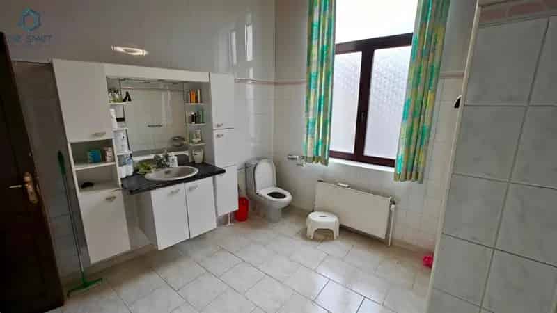 Huis te huur te Geraardsbergen: Ruime gezinswoning met uitbreidingsmogelijkheden
