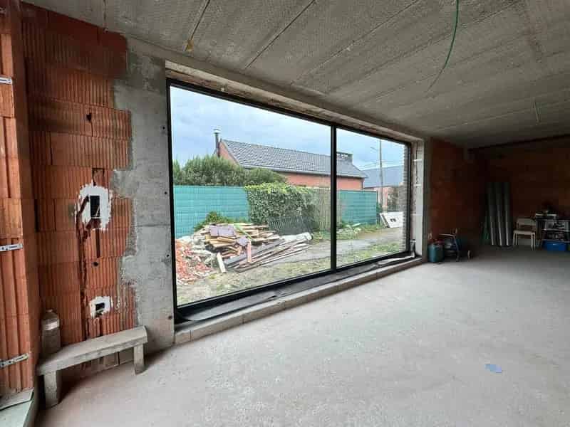 🏡  Casco woning met bijbouw op royaal perceel van 15a
