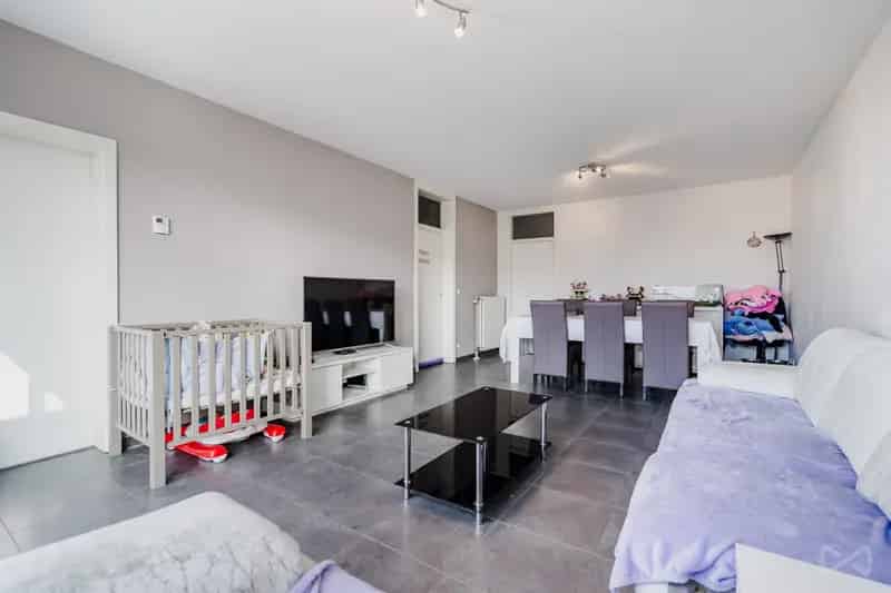 Appartement met drie slaapkamers in Jette