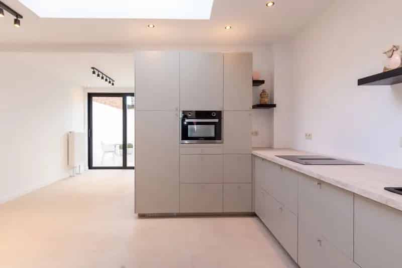 Volledig vernieuwde woning met 2 ruime slaapkamers!