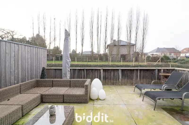CHARMANT APPARTEMENT