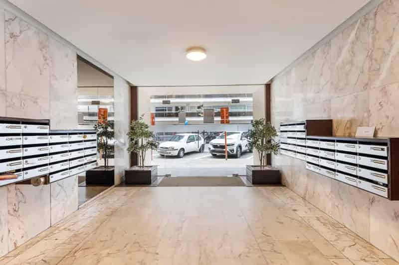 Handelspand op toplocatie, 226m², ruime parkeergelegenheid