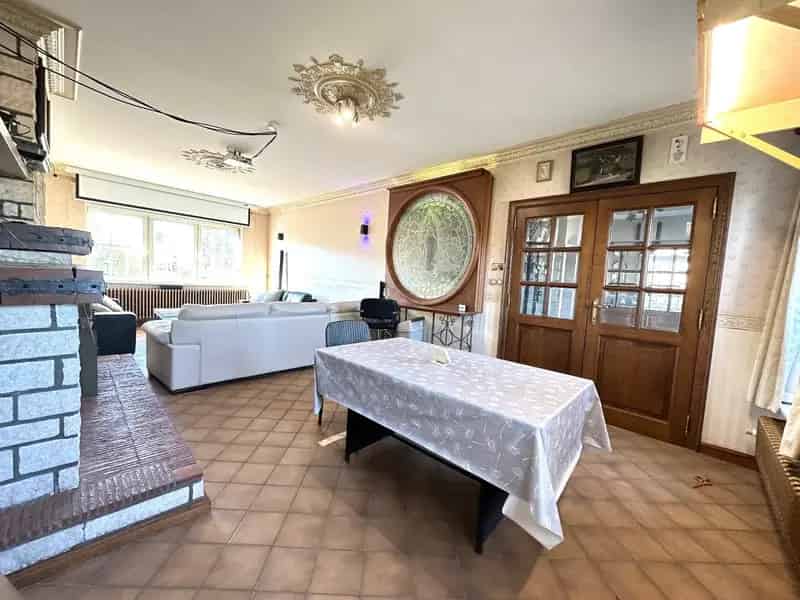 Ruime villa met tuin, terras, garage en 4 slaapkamers in Tongeren-Borgloon