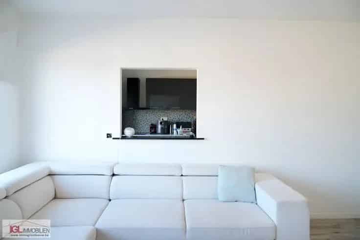Appartement Te Koop Sint-Pieters-Leeuw 2 kamers gerenoveerd