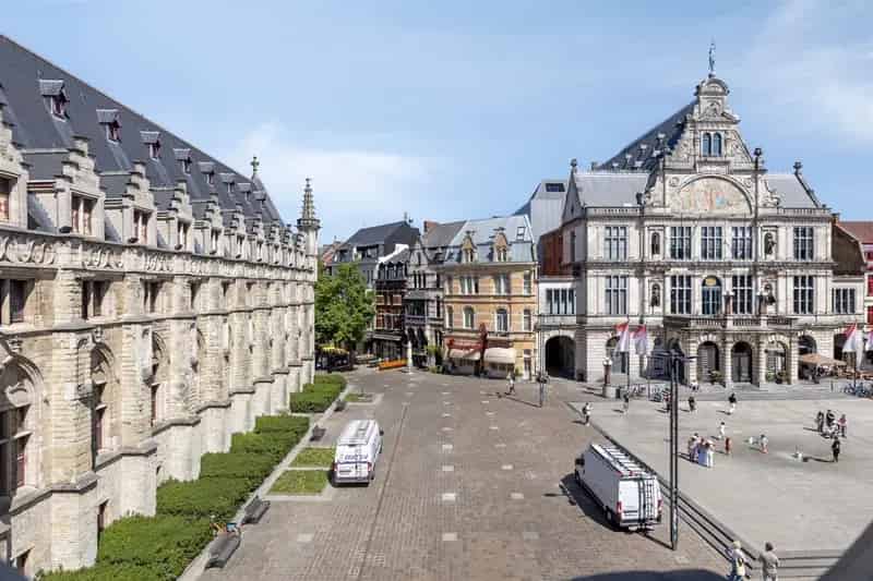 Appartement te huur Gent Sint Baafsplein