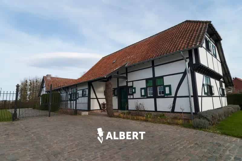 Unieke, landelijke woning in vakwerkstijl te Kortessem.
