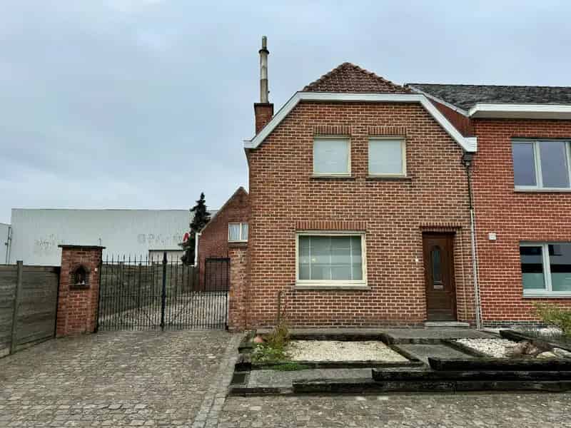 Huis te huur: Ruime halfopen woning met tuin en garage