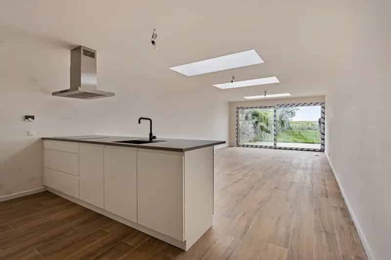 Ruime Nieuwbouwwoning 4 slaapkamers te Huur