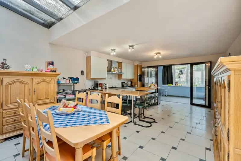 Huis te huur te Moerbeke 4 slaapkamers tuin