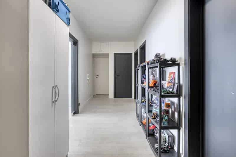 Lichtrijk 2-slaapkamer appartement te koop Roeselare