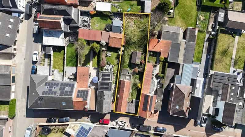 Bouwgrond  met vergunning voor 2 woningen