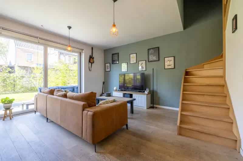 Heel recente woning met 3 slaapkamers en tuin
