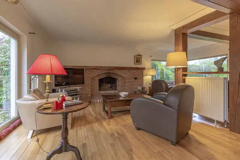 Karaktervolle woning met mooi aangelegde tuin te Meise