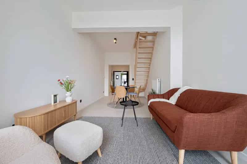 Huis te Huur: Sfeervolle Rijwoning met Garage
