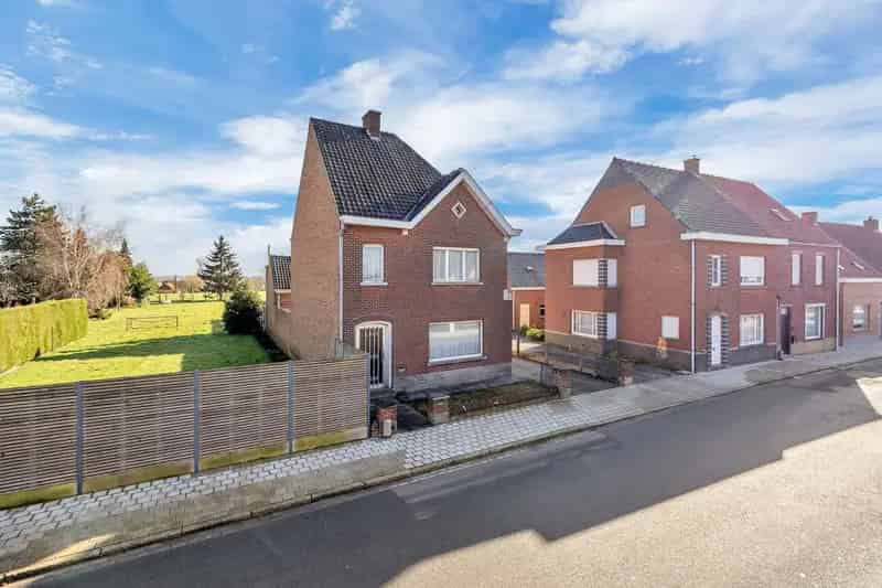 Woning met veel mogelijkheden in Aarsele
