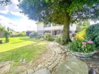 Villa te koop Aublain Ruime woning met vijvers en bos