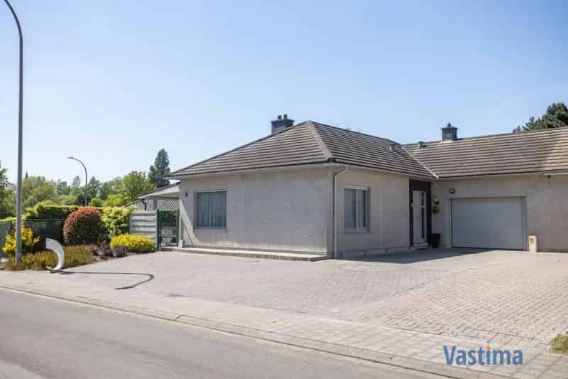 Bungalow in een oase van ruimte en rust in het hart van Ternat – ideaal voor gezinnen, kangoeroe wonen of vrij beroeper.