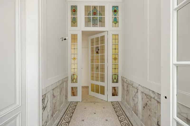 Prestigieuze en totaalgerenoveerde herenwoning (EPC B!) in eclectische stijl met zalige stadstuin op toplocatie aan de Jan Van Rijswijcklaan