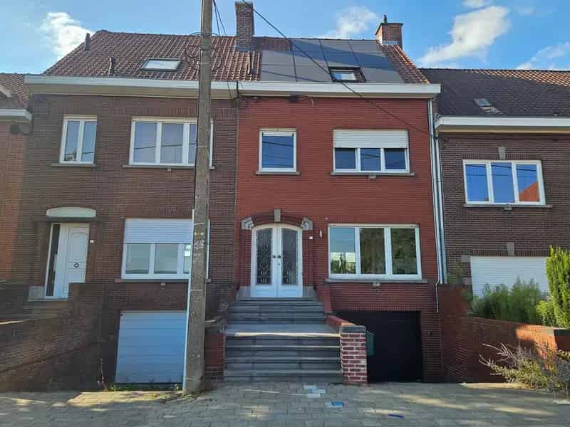 Mooie burgerwoning met tuin !