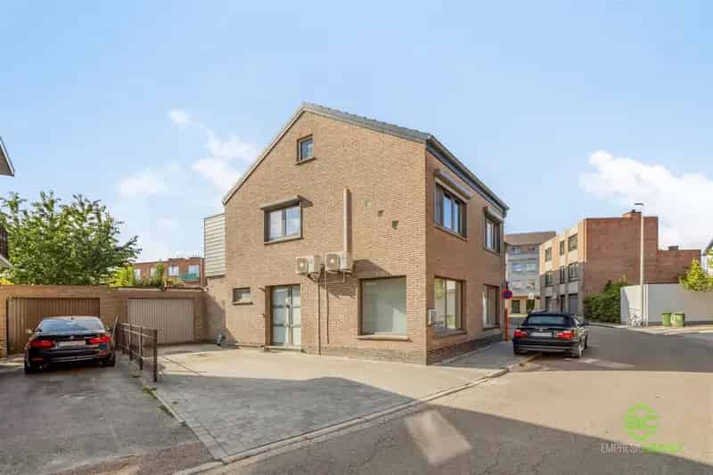 Instapklare gezinswoning met 3/4 slpk in Kuringen!