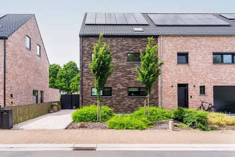 Huis te huur Lier: Instapklare gezinswoning met 4 slaapkamers en praktijkruimte