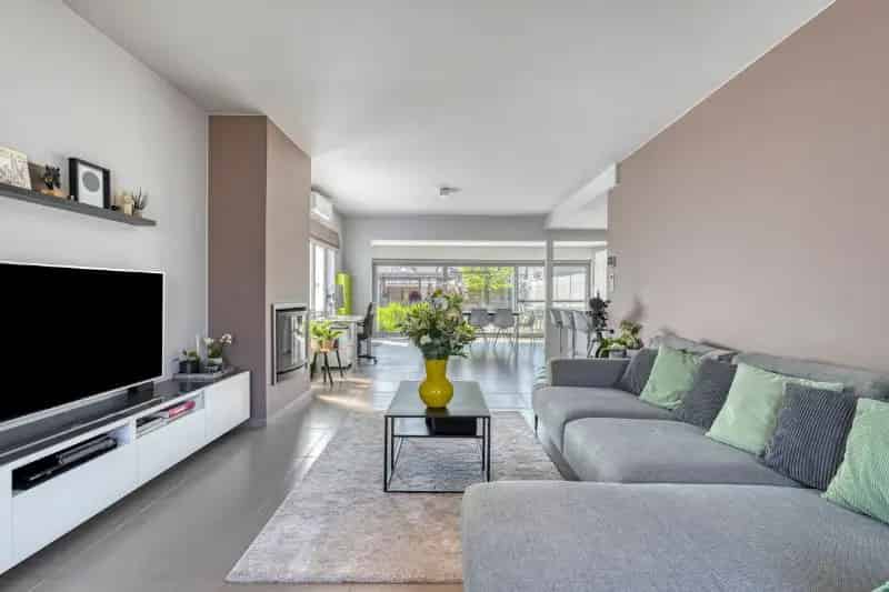 Zonnige Gezinswoning met Tuin en Garage