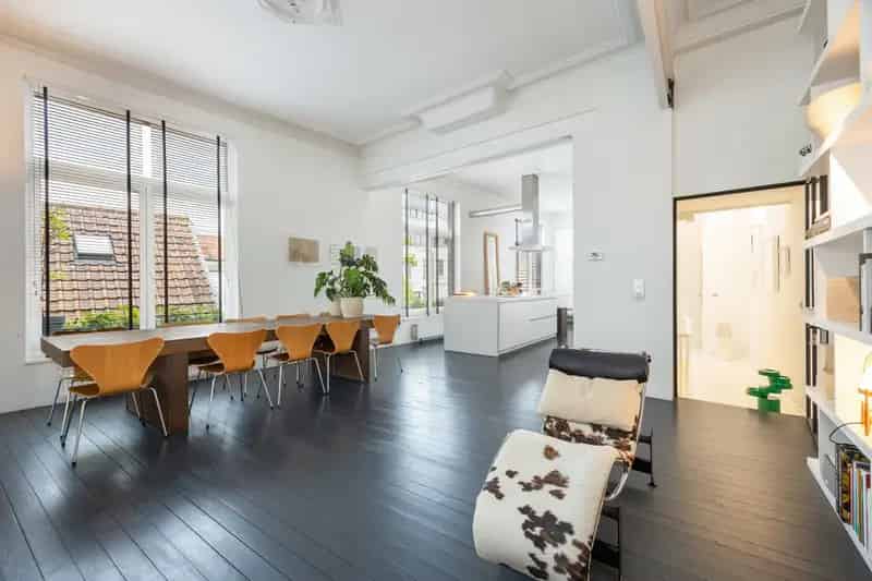ANTWERPEN - Belle Epoque penthouse met veel licht