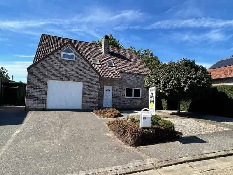 Ruime woning met aangelegde tuin in Rosmeer