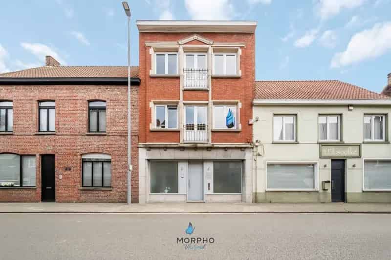 Te Koop: Stijlvol en lichtrijk herenhuis met 5 kamers, zonnige tuin en meerdere parkeerplaatsen in hartje Ruddervoorde