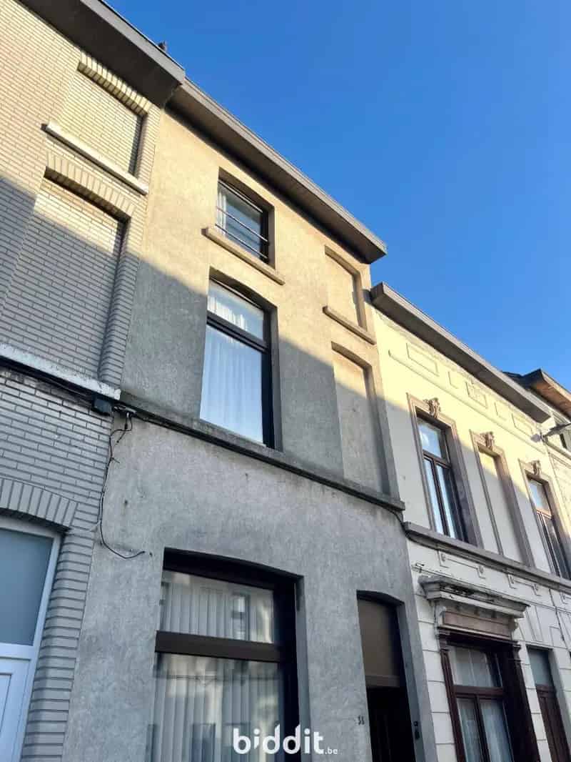 LEUKE WONING IN GENT MET 4 SLAAPKAMERS EN ATELIER