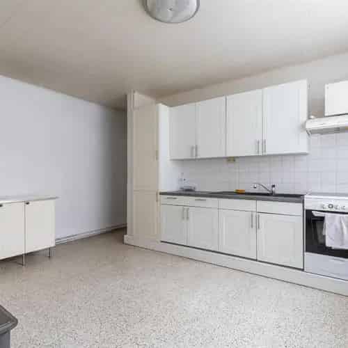 MOOIE VEELZIJDIGE VRIJSTAANDE WONING MET 4 SLAAPKAMERS en (LOODS) in het centrum van Ruddervoorde