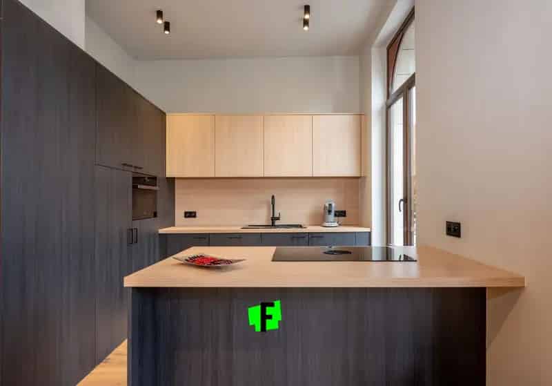 Luxueus Duplex Appartement met Japanse Tuin in Schaarbeek