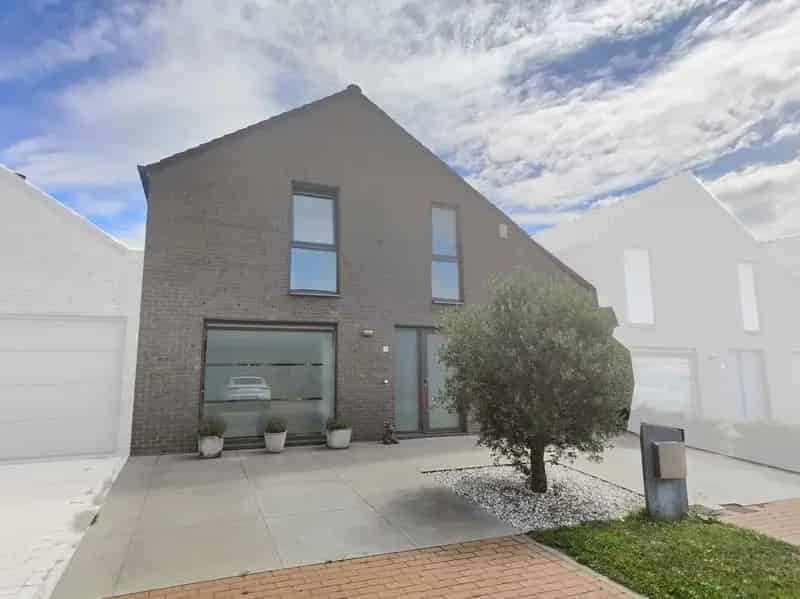 Huis te huur: Recente woning met tuin en garage - ideaal voor starters